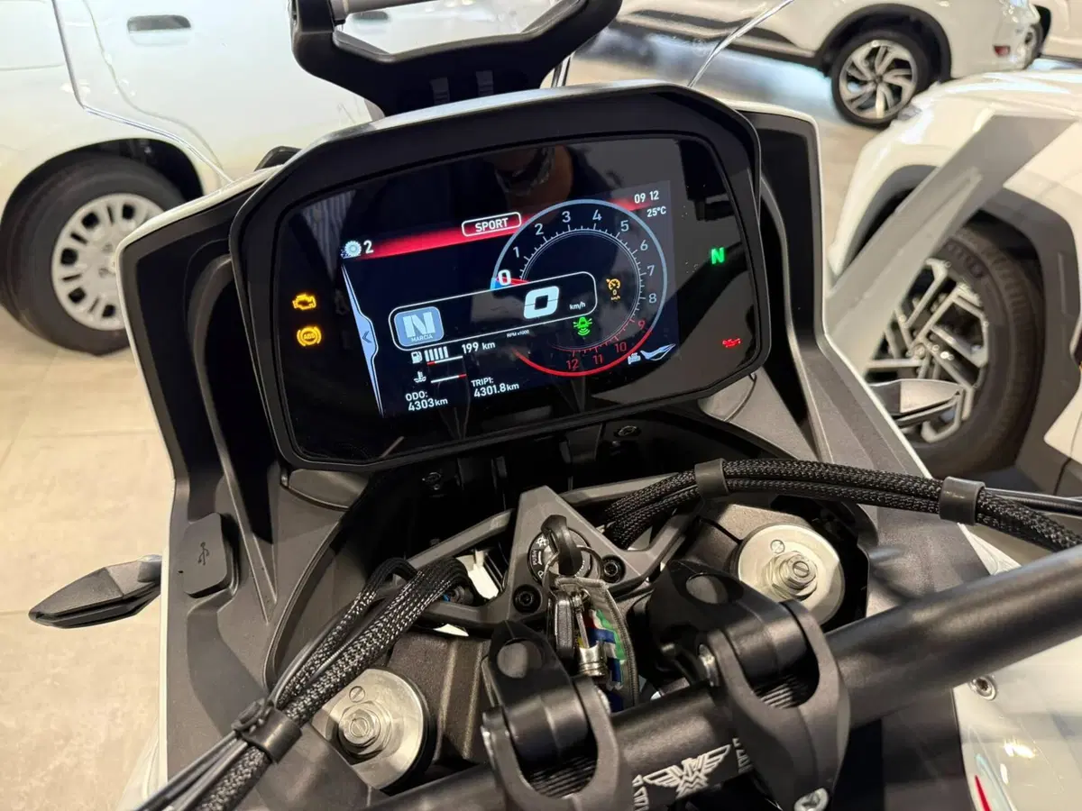 Moto Morini X-Cape 1200 (2026) (17)