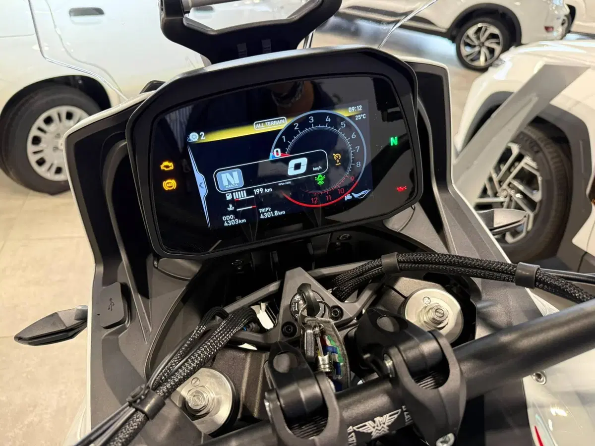 Moto Morini X-Cape 1200 (2026) (18)