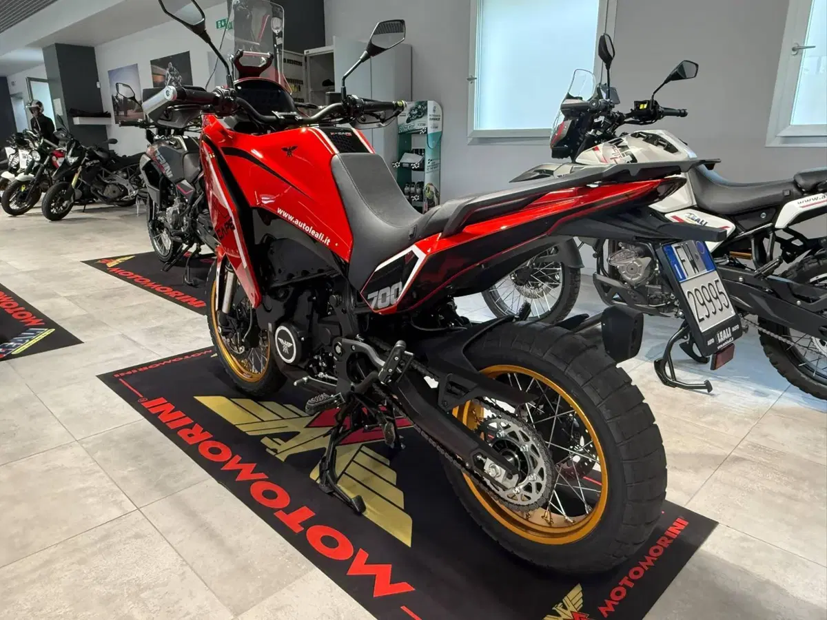 Moto Morini X-Cape 700 Gold Edition (2025 - 26) (4)