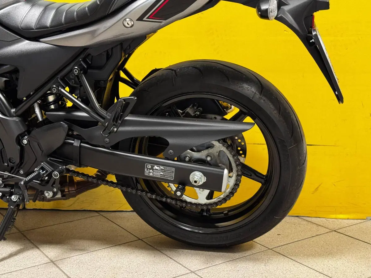 Suzuki SV 650 (2016 - 20) (9)