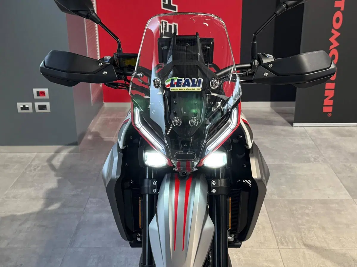 Moto Morini Alltrhike 450 (2025 - 26) (6)