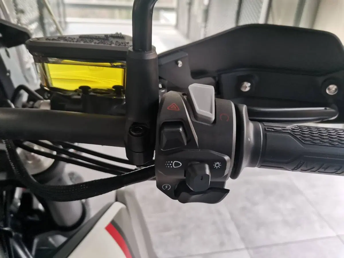 Moto Morini Alltrhike 450 (2025 - 26) (14)