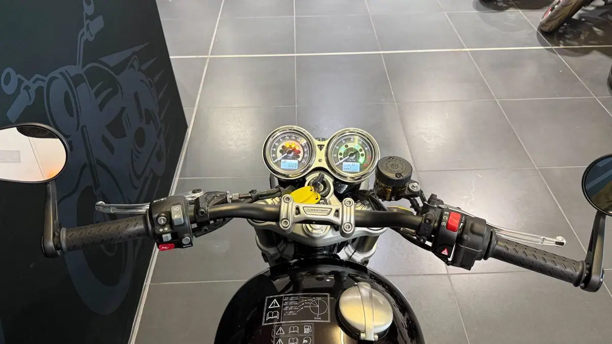 Triumph Speed Twin 1200 (2025 - 26) (4)