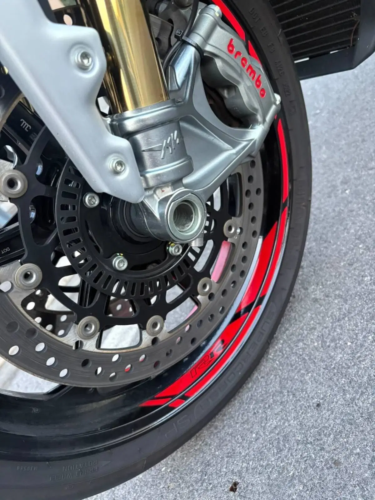 MV Agusta Brutale 1000 RR (2021 - 25) (9)
