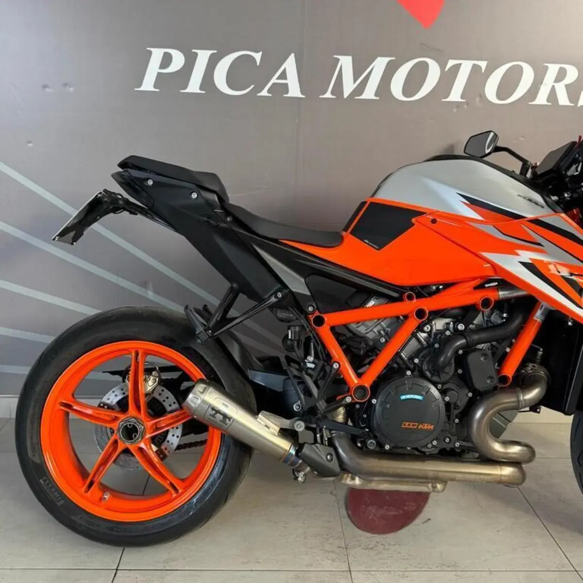 KTM 1290 Super Duke R (2021 - 23) (2)