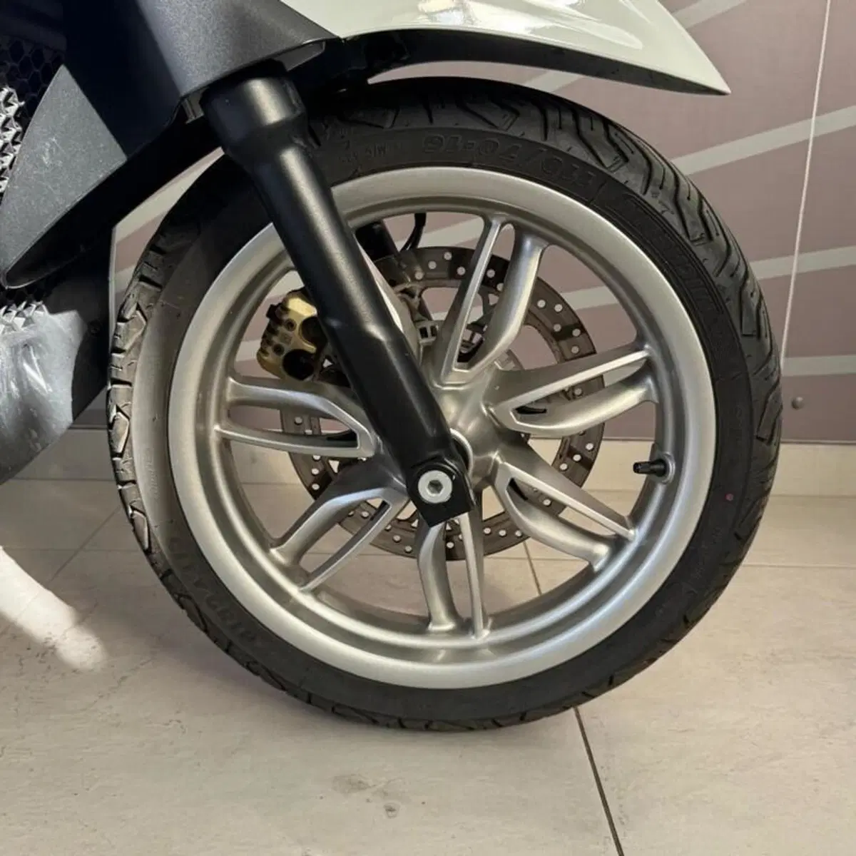 Piaggio Beverly 300 i.e. ABS-ASR (2016 - 20) (4)