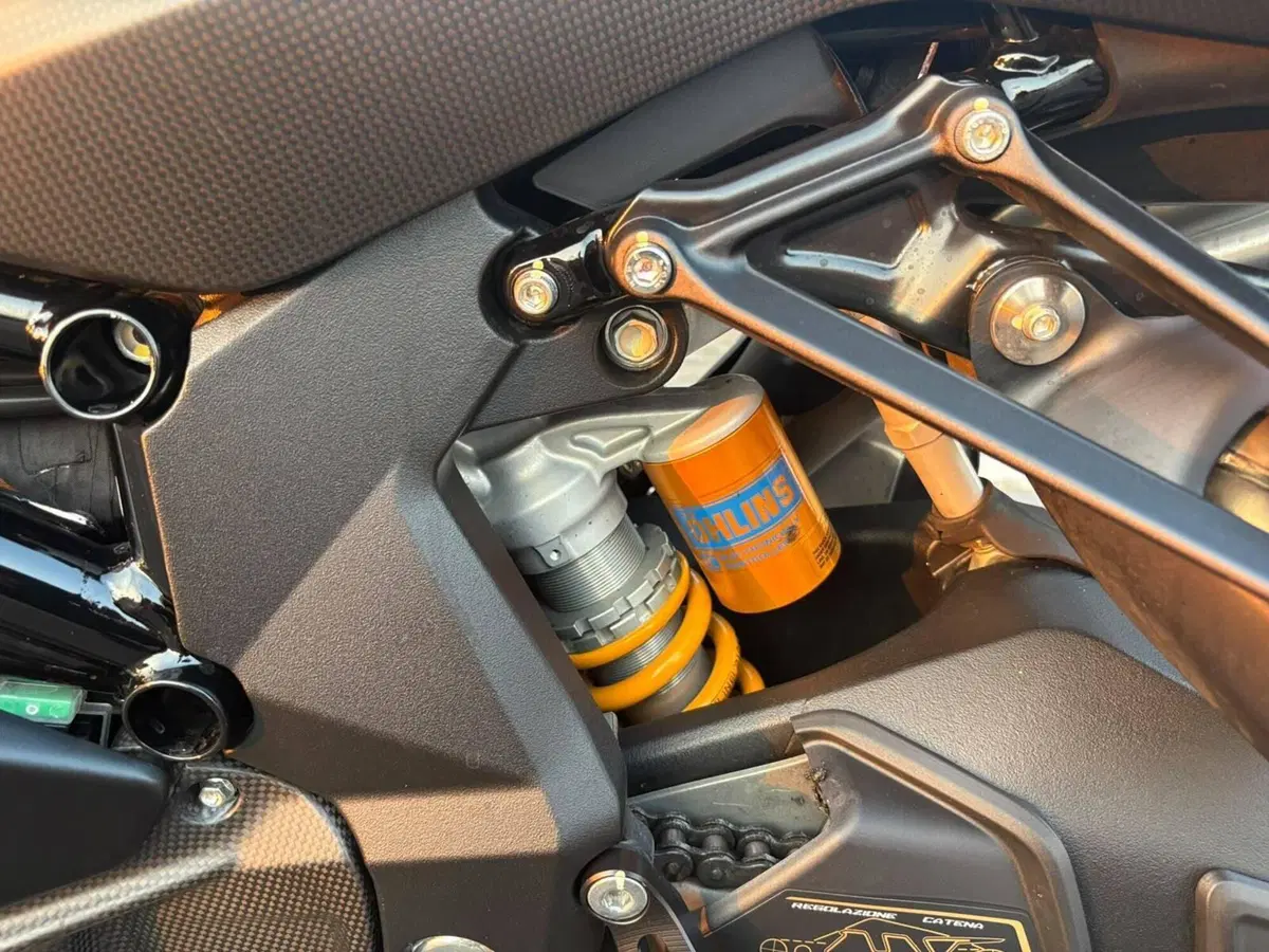 MV Agusta Brutale 1000 RR (2021 - 25) (14)