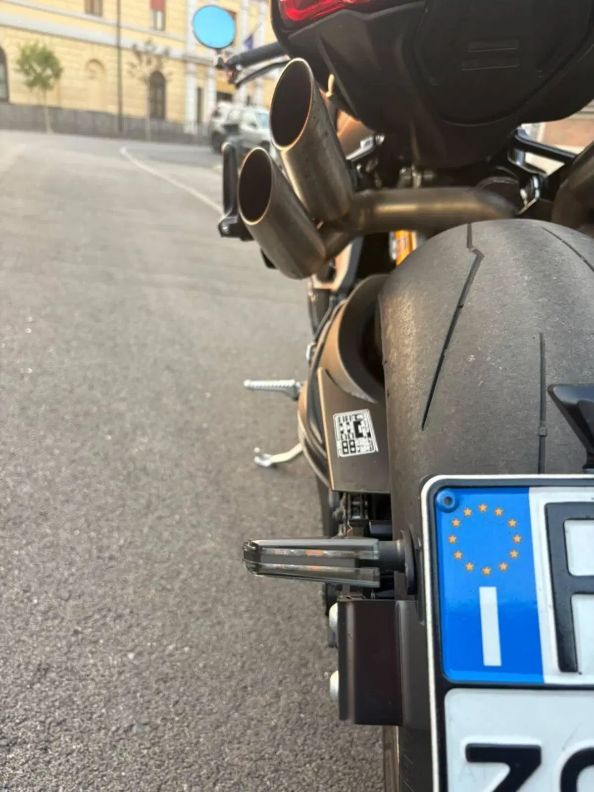 MV Agusta Brutale 1000 RR (2021 - 25) (15)