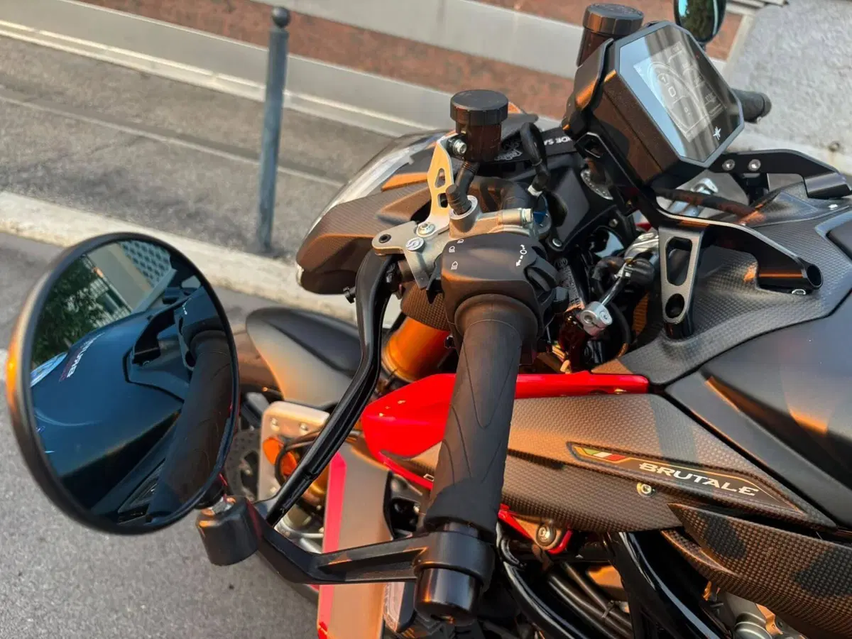 MV Agusta Brutale 1000 RR (2021 - 25) (16)
