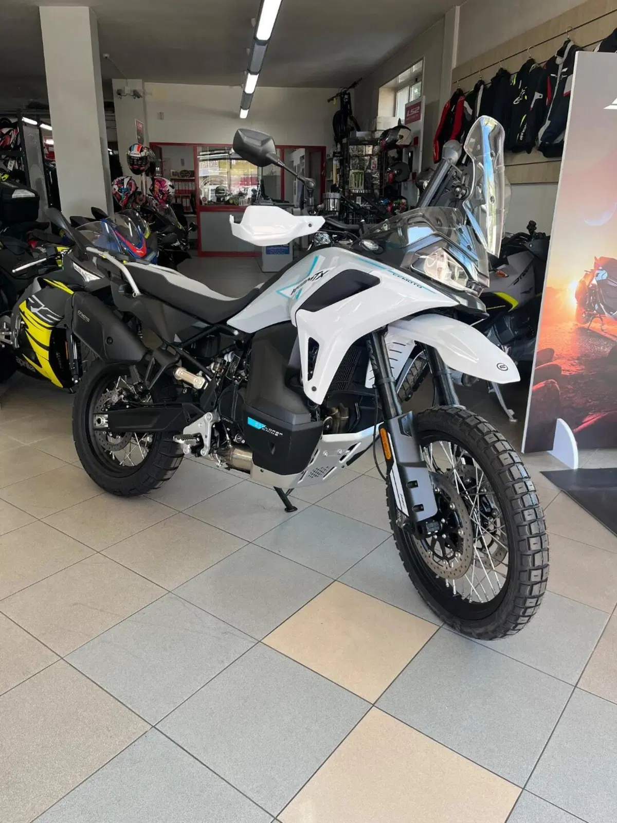 CFMOTO 1000MT-X High Seat (2026)