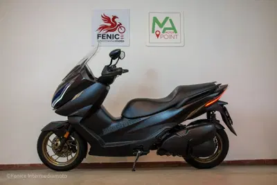 Zontes ZT350-E (2023 - 25) usata