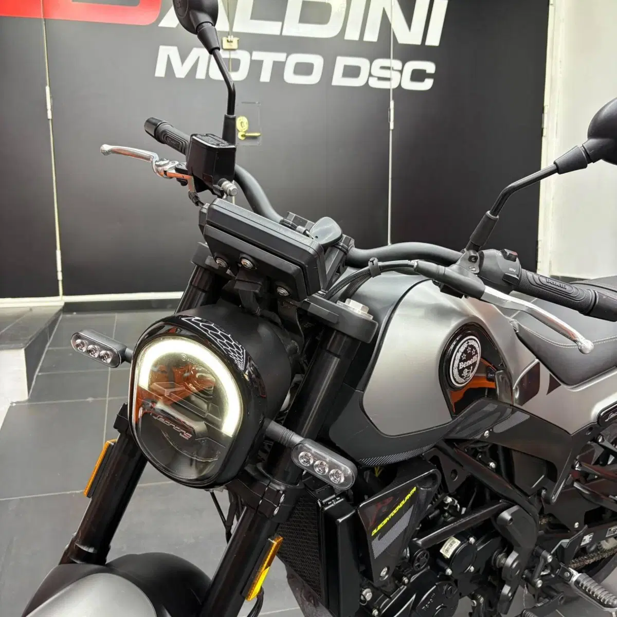 Benelli Leoncino 250 (2021 - 25) (3)