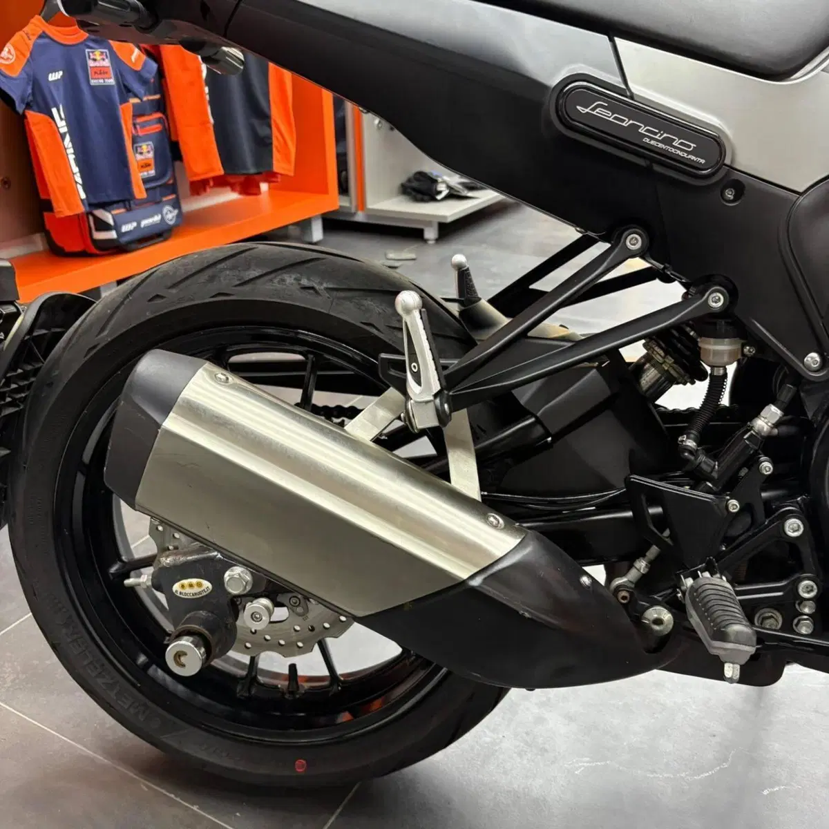 Benelli Leoncino 250 (2021 - 25) (2)