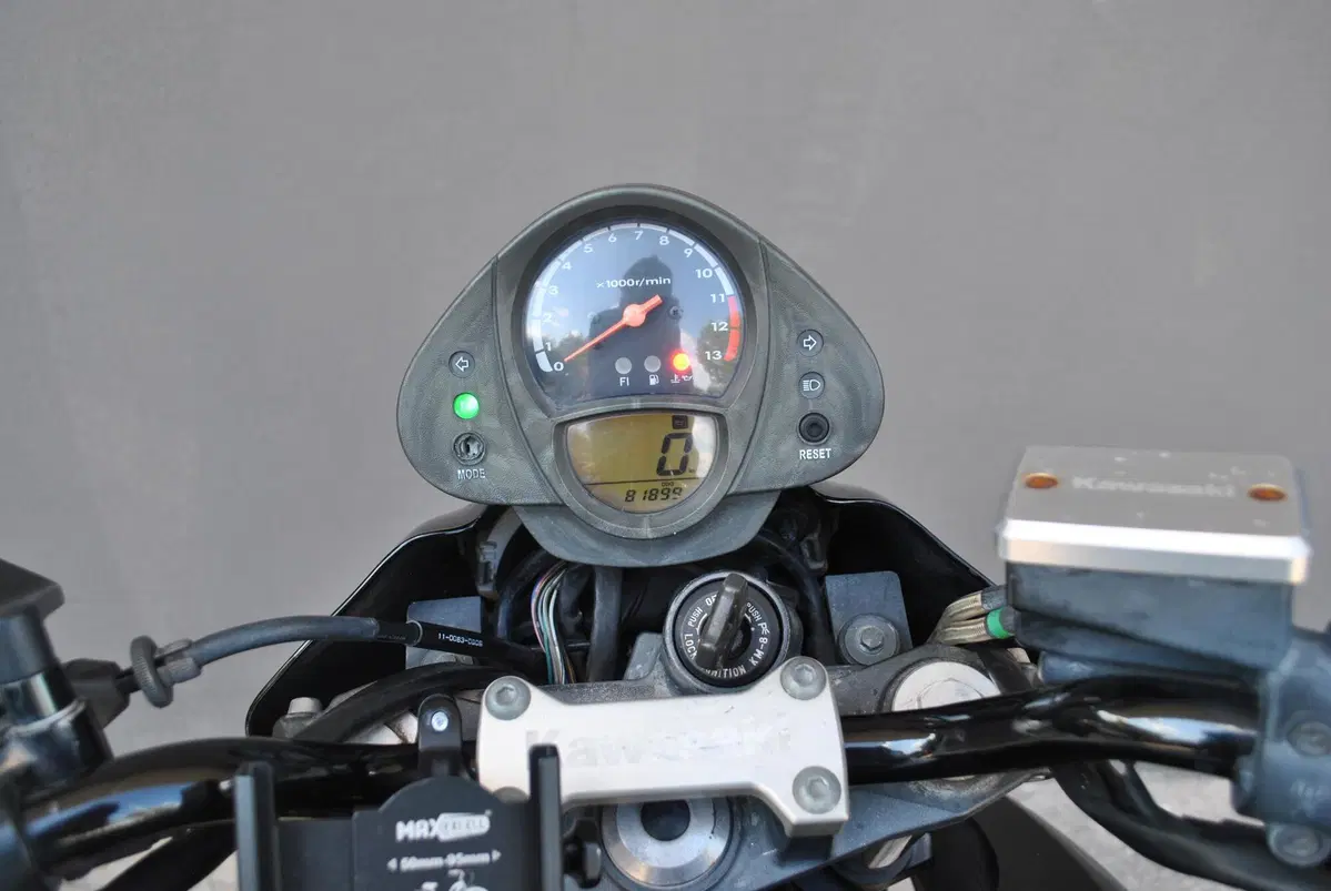 Kawasaki ER-6N (2006 - 09) (5)