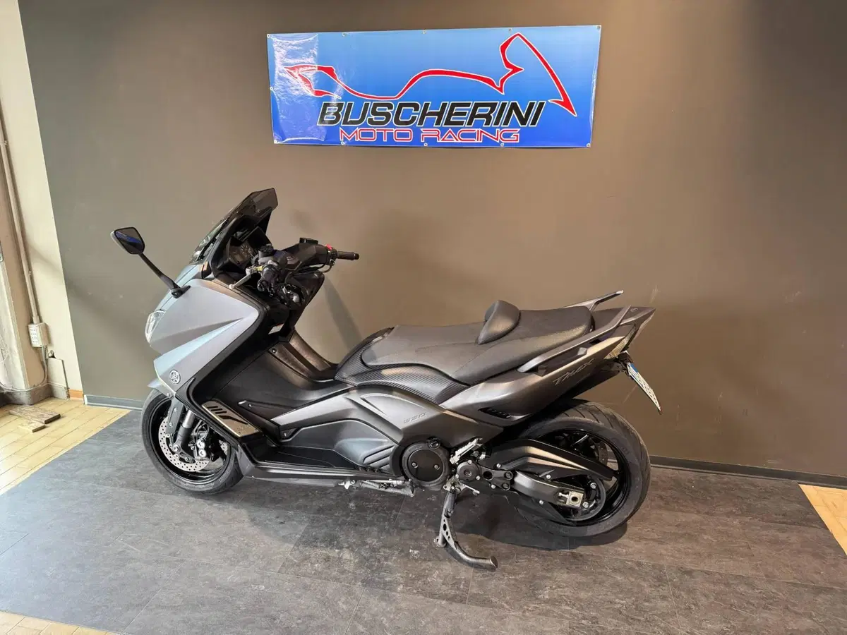 Yamaha T-Max 530 ABS (2015 - 17) (7)