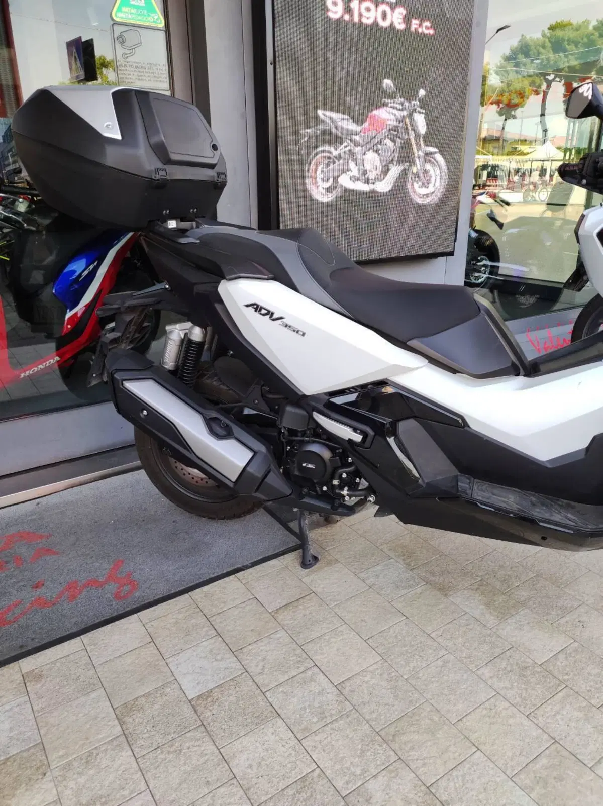 Honda ADV 350 (2022 - 24) (3)