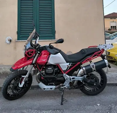 Moto Guzzi V85 TT Centenario (2021 - 22) usata