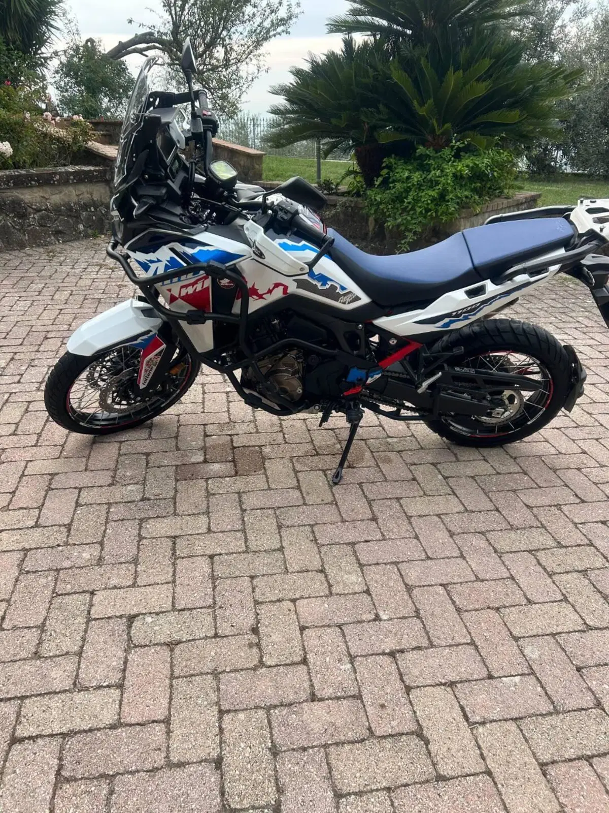 Honda Africa Twin CRF 1100L ES DCT (2024 - 26) (3)