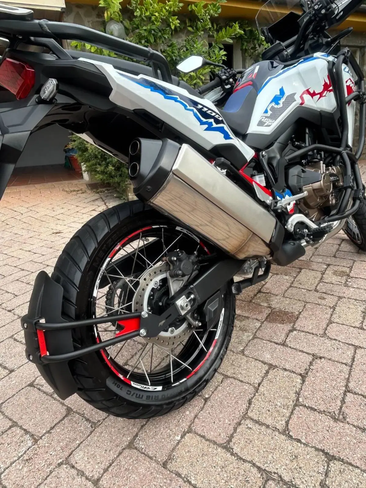 Honda Africa Twin CRF 1100L ES DCT (2024 - 26) (8)