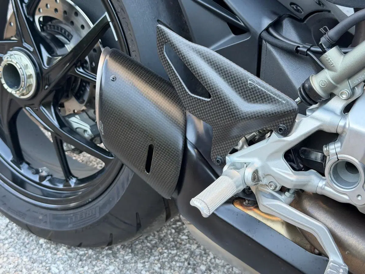 Ducati Streetfighter V2 (2022 - 24) (5)