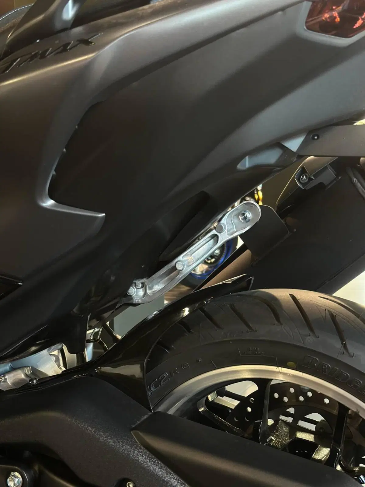 Yamaha T-Max 560 Tech Max (2025 - 26) (5)