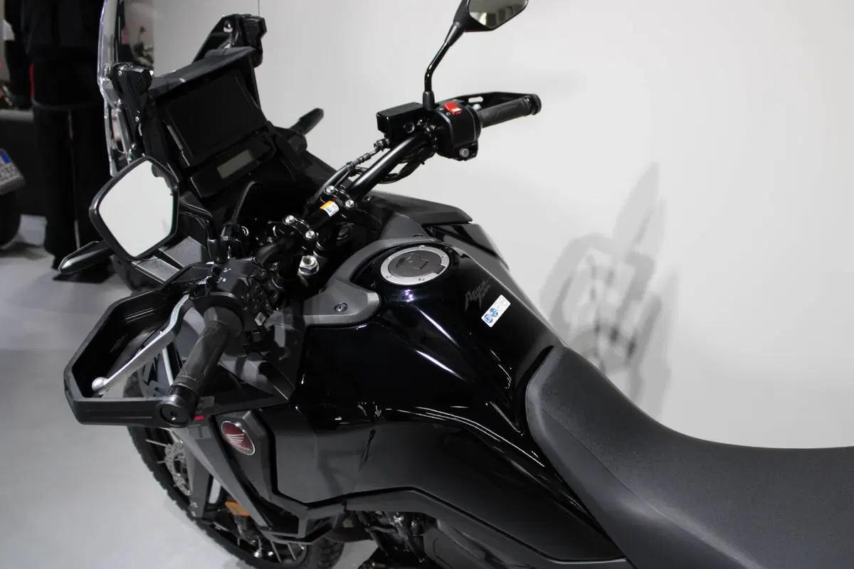 Honda Africa Twin CRF 1100L ES (2024 - 26) (5)