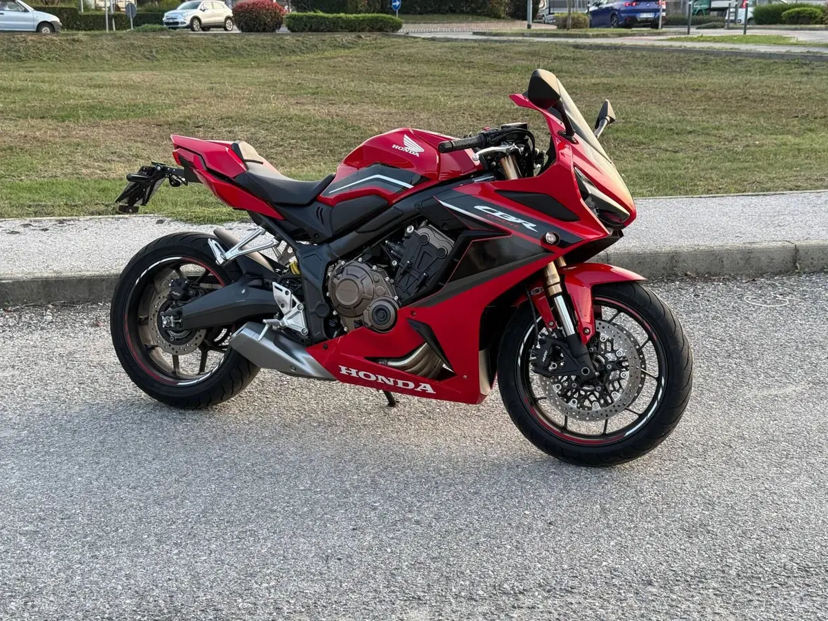 Honda CBR 650 R (2021 - 23) (2)