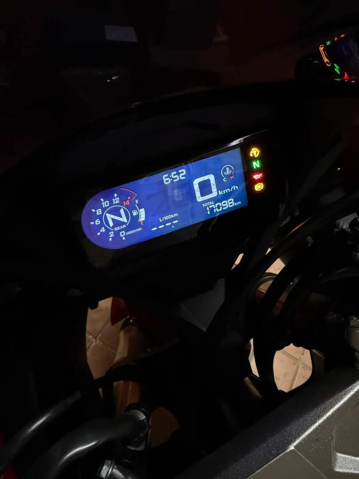 Honda CBR 650 R (2021 - 23) (10)