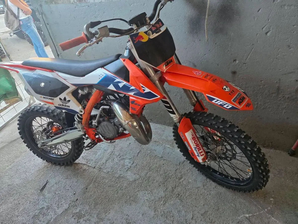KTM 125 SX (2018) (3)