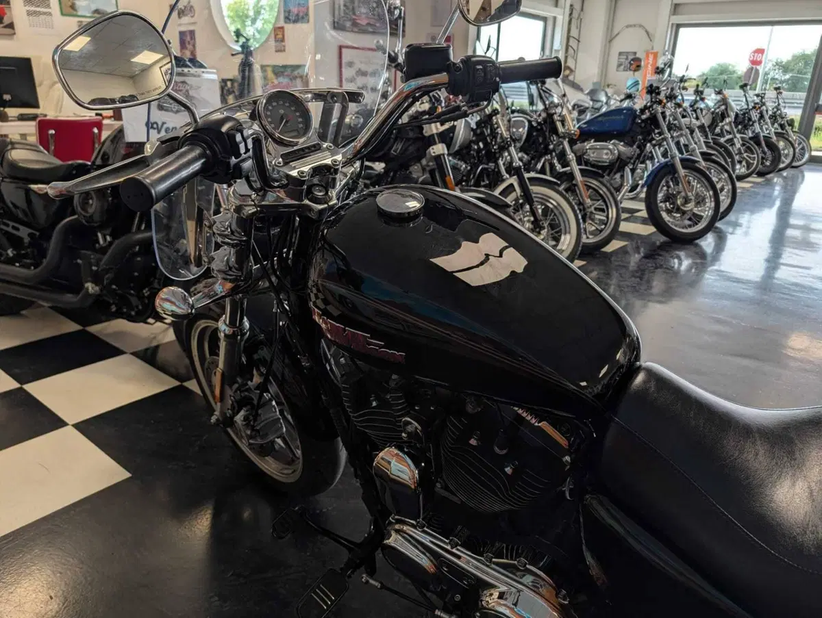Harley-Davidson 1200T SuperLow (2017 - 20) - XL1200T (12)