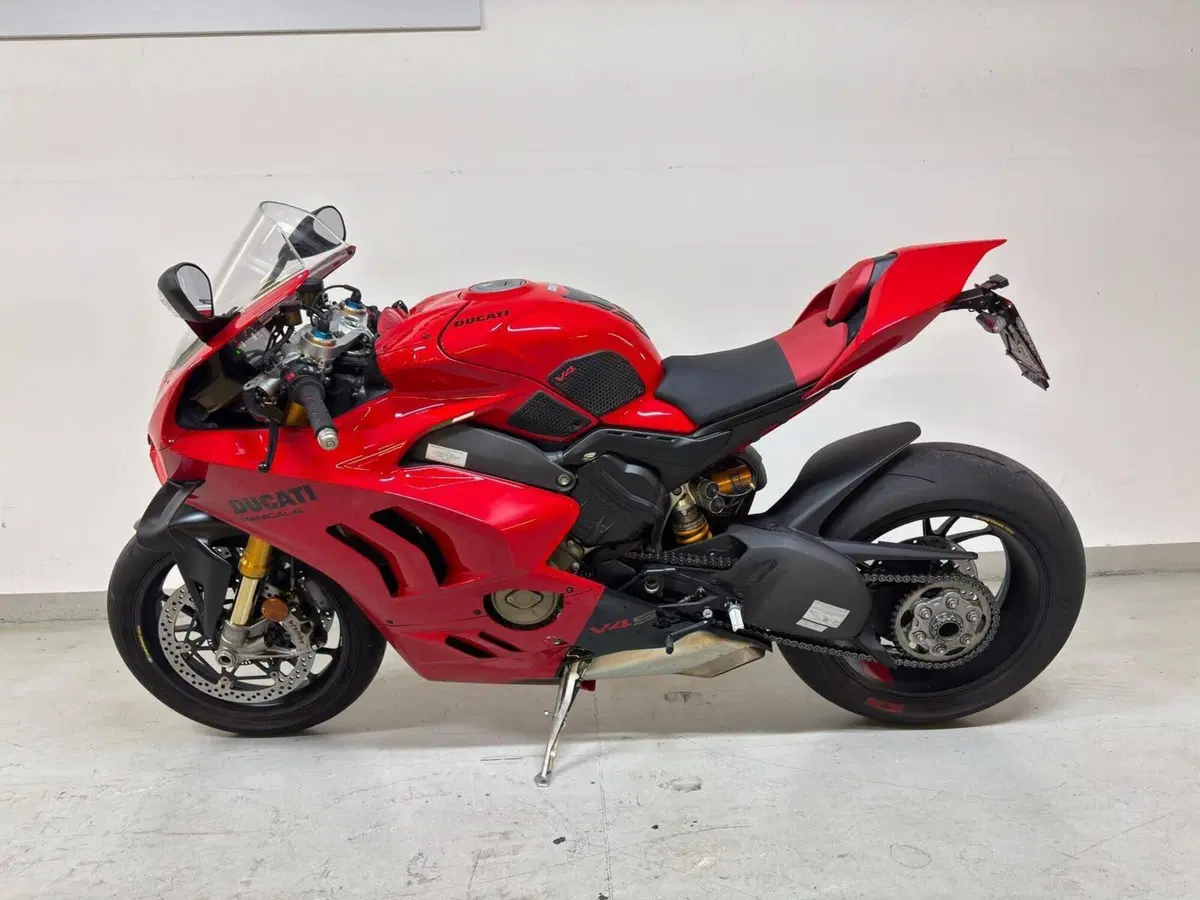 Ducati Panigale V4 S (2022 - 24) (5)