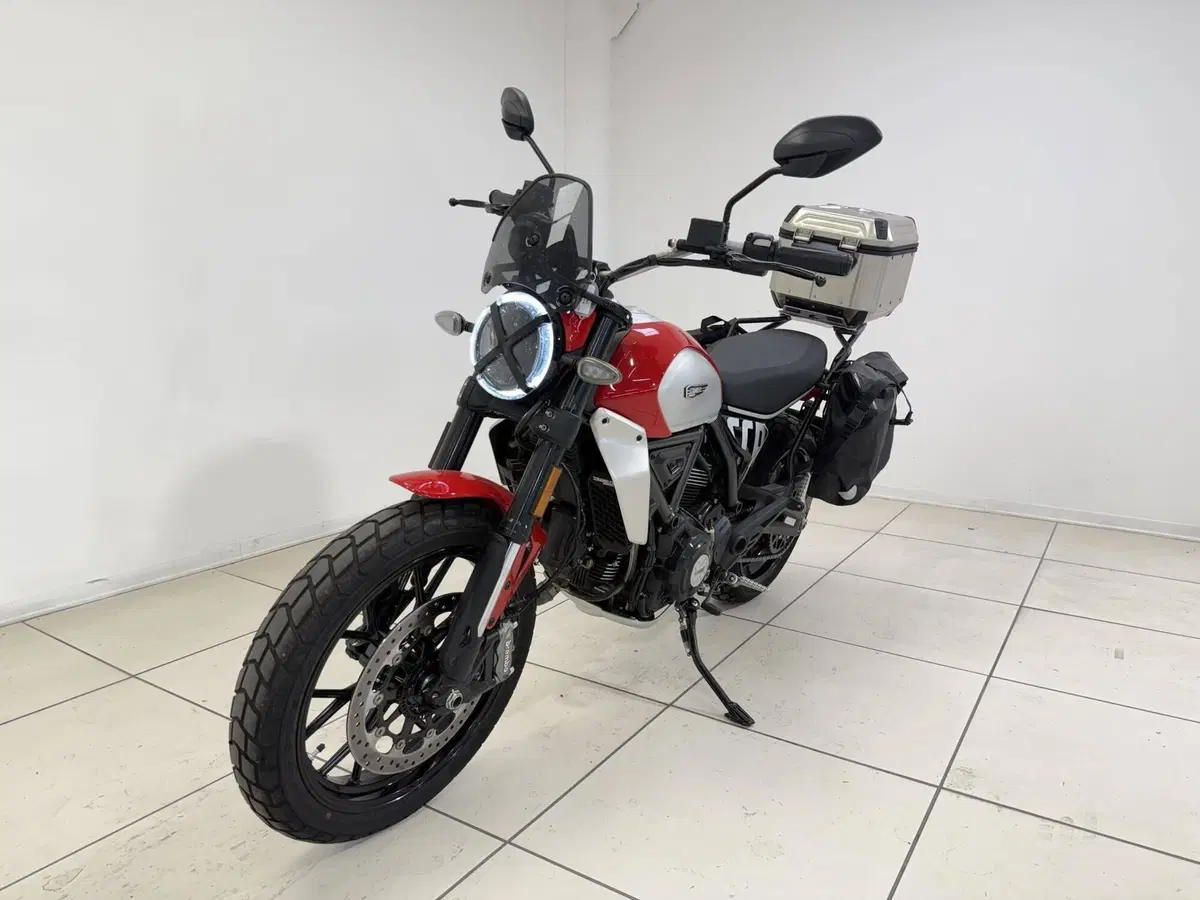 Ducati Scrambler 800 Icon (2023 - 24) (2)
