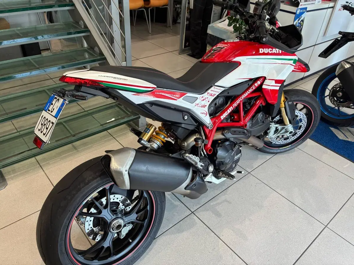 Ducati Hypermotard 939 SP (2016 - 18) (7)