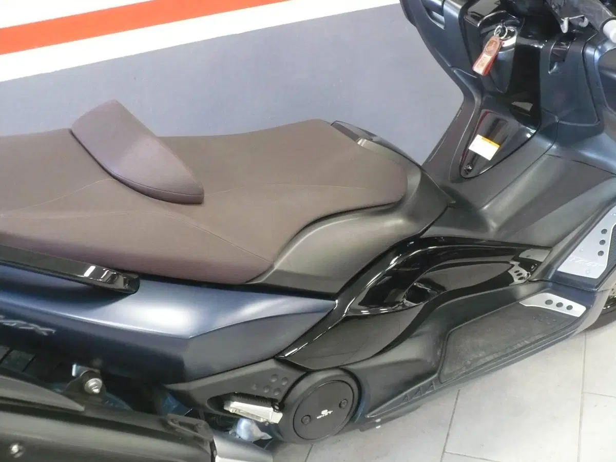 Yamaha T-Max 500 Tech Max (2011 - 13) (7)
