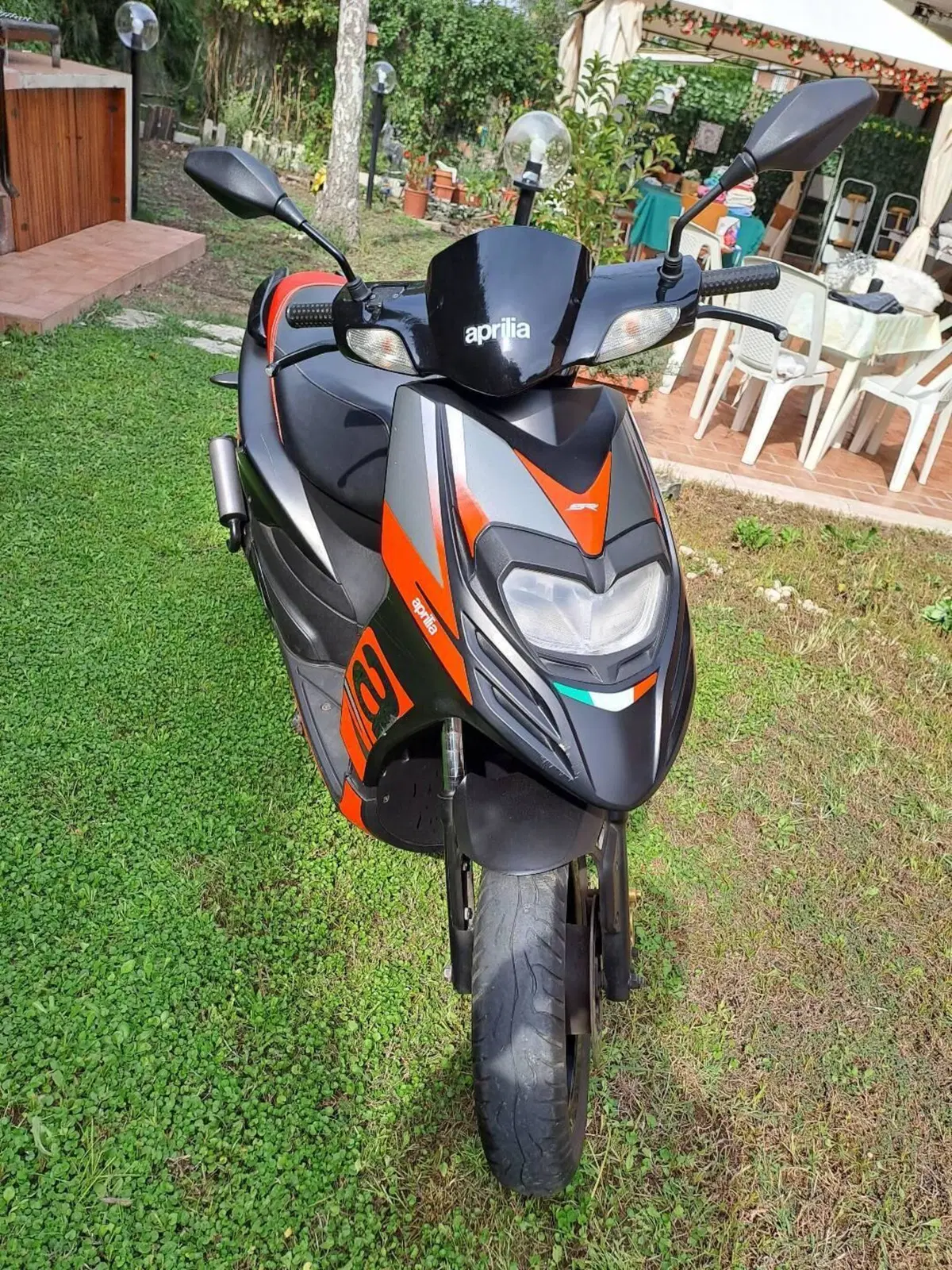 Aprilia SR 50 Motard 2T (2018 - 20) (6)