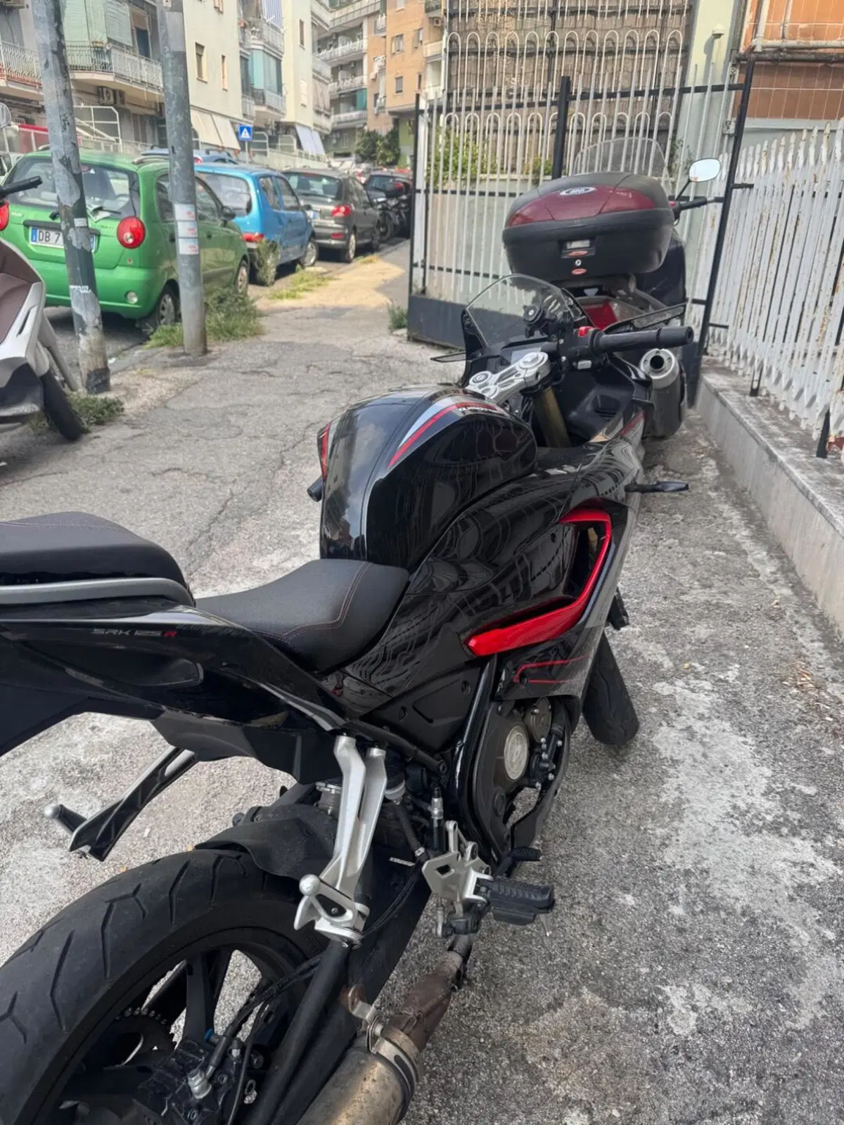 QJ Motor SRK 125 R (2024) (4)