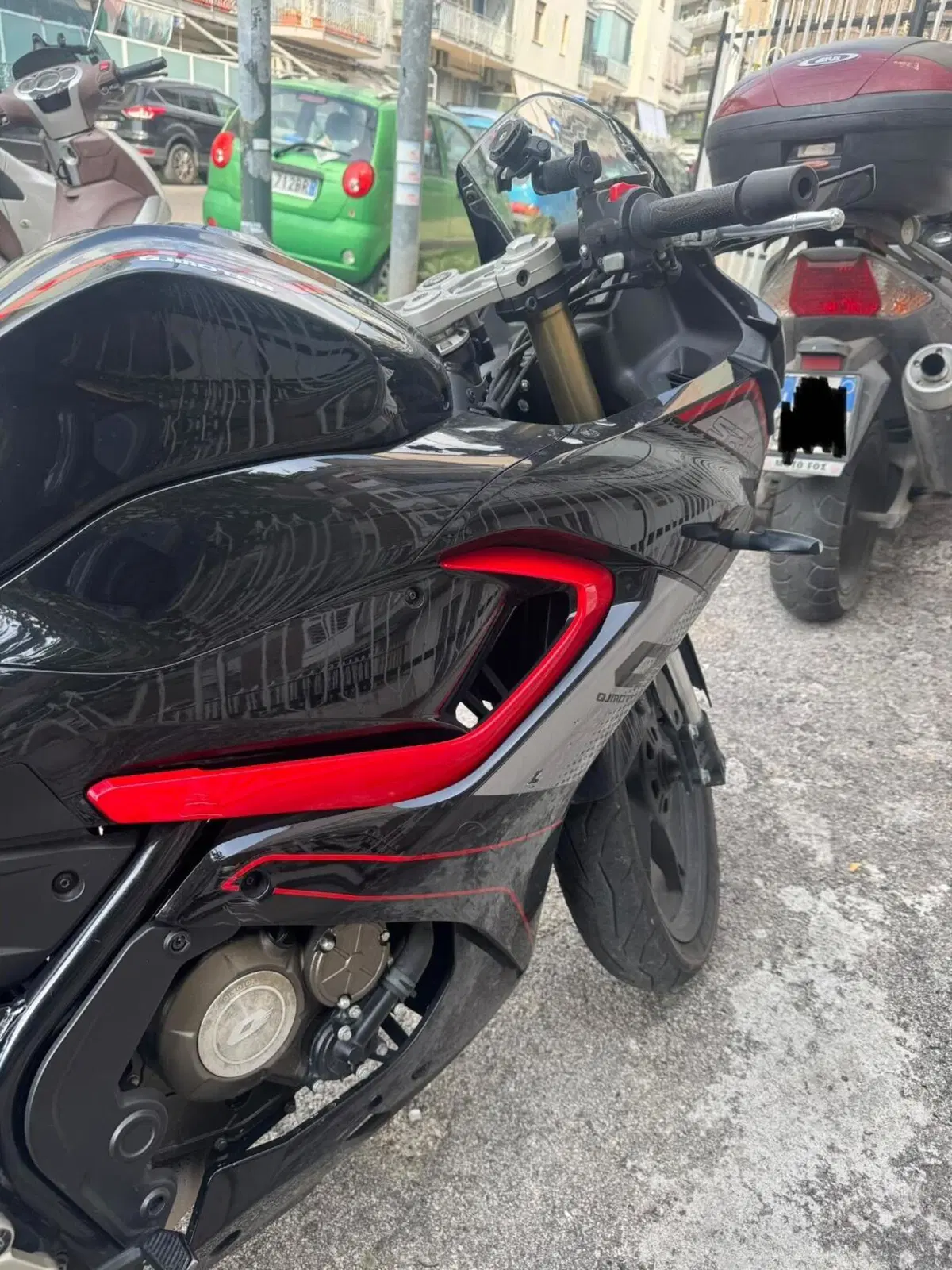 QJ Motor SRK 125 R (2024) (5)