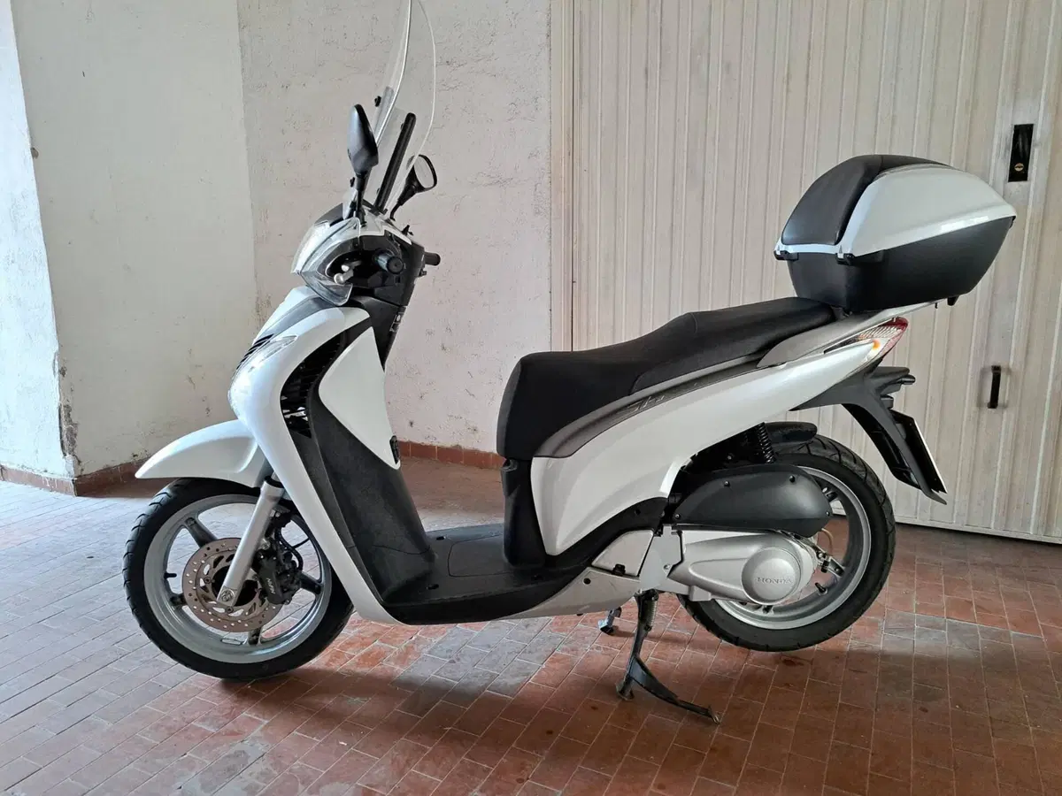 Honda SH 125 i (2009 - 12) (3)