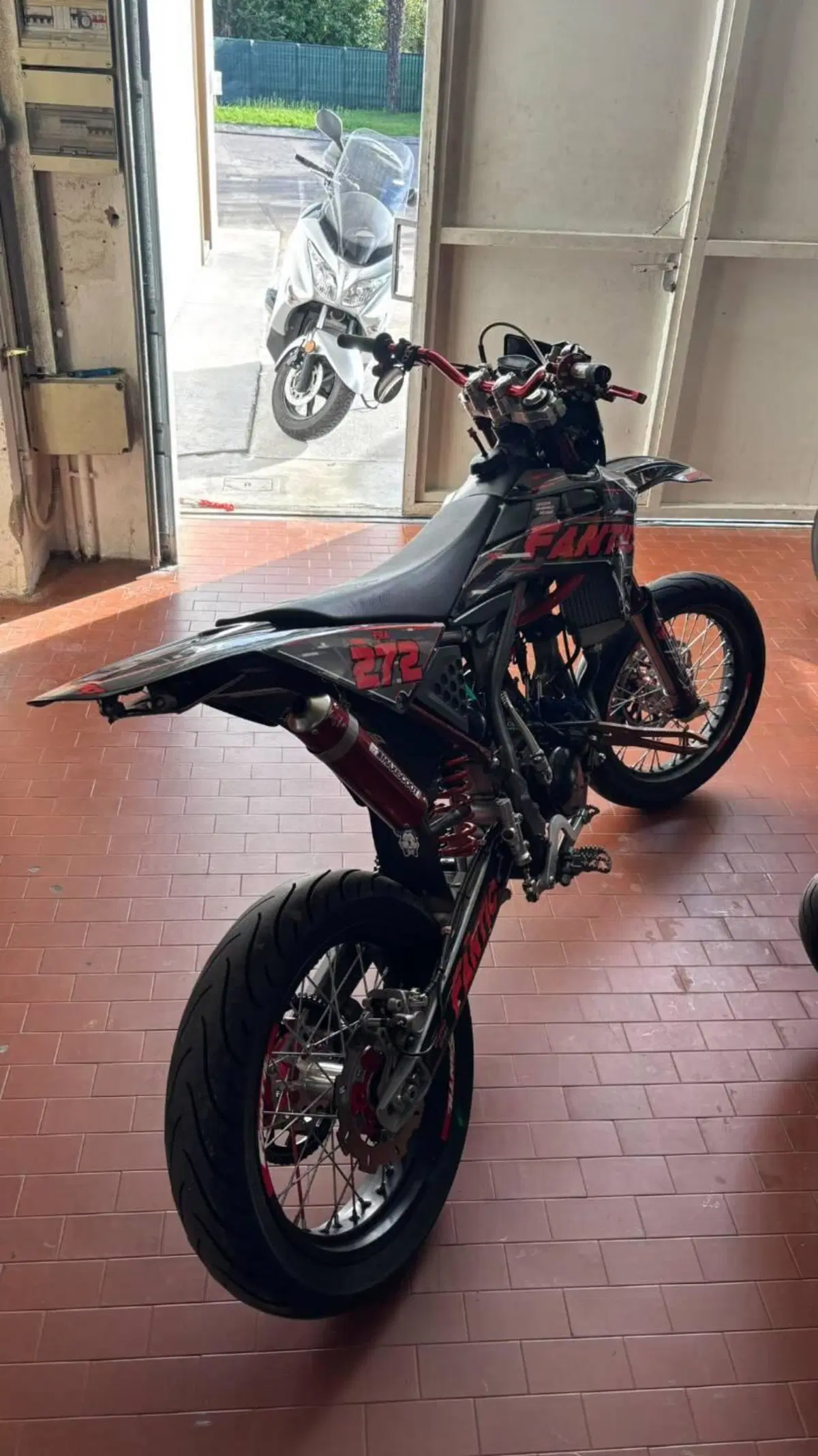 Fantic Motor Motard 50 Performance 2t (2020) (5)
