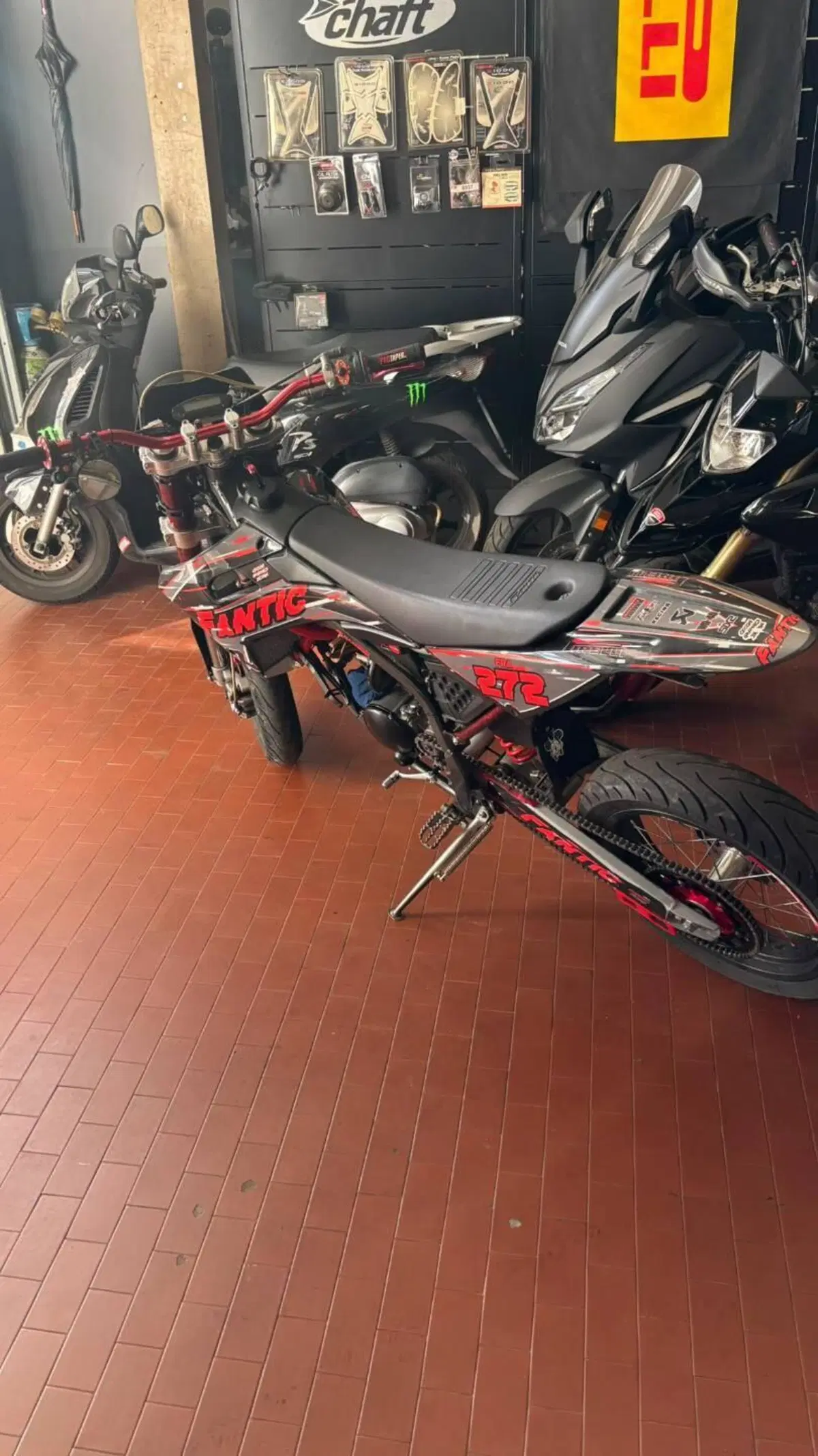 Fantic Motor Motard 50 Performance 2t (2020) (7)