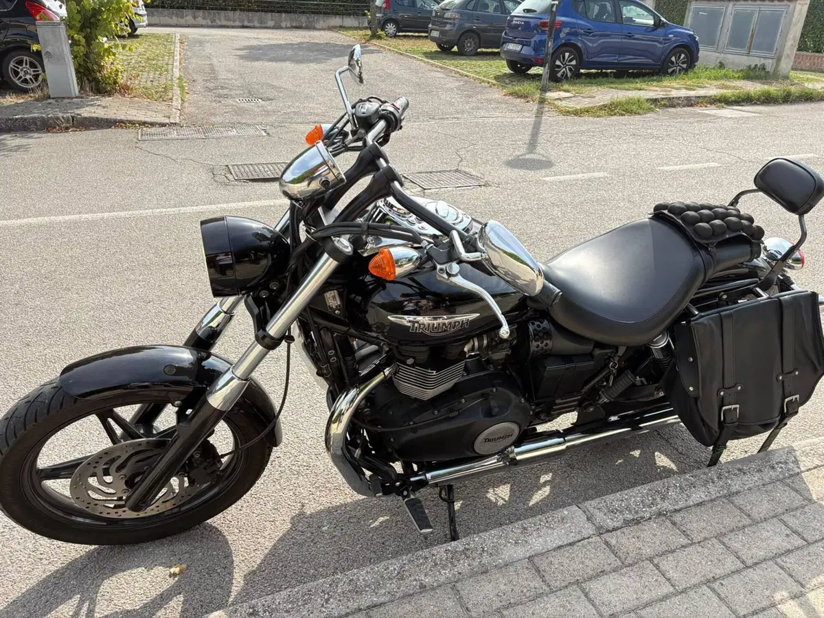 Triumph Speedmaster 865 (2010 - 17) (4)