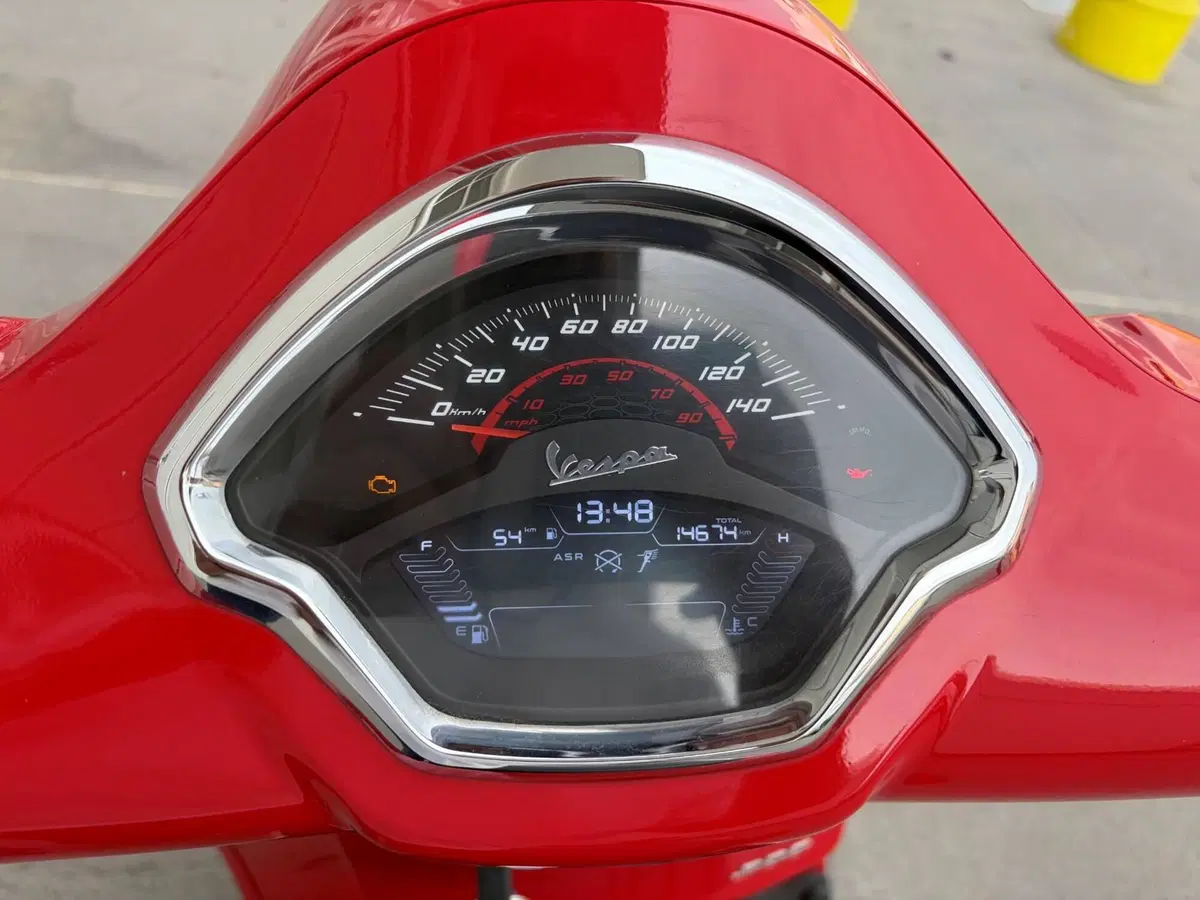 Vespa GTS 300 Super (2023 - 24) (2)