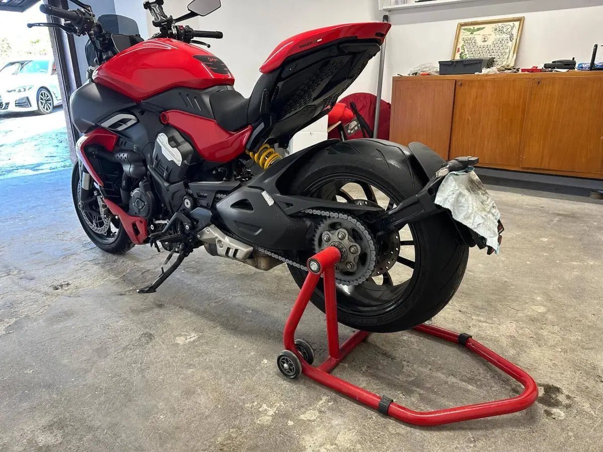 Ducati Diavel V4 (2023 - 26) (5)