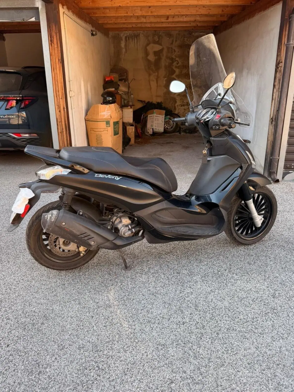 Piaggio Beverly 300 i.e. ABS-ASR (2016 - 20) (2)