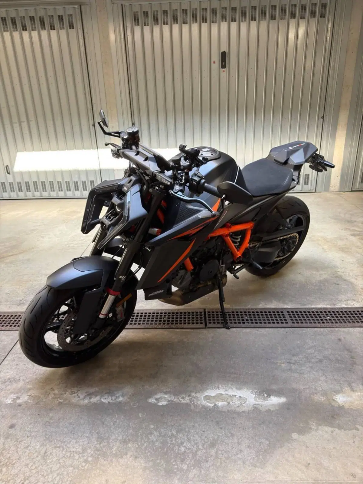 KTM 1390 Super Duke R (2024 - 26) (2)