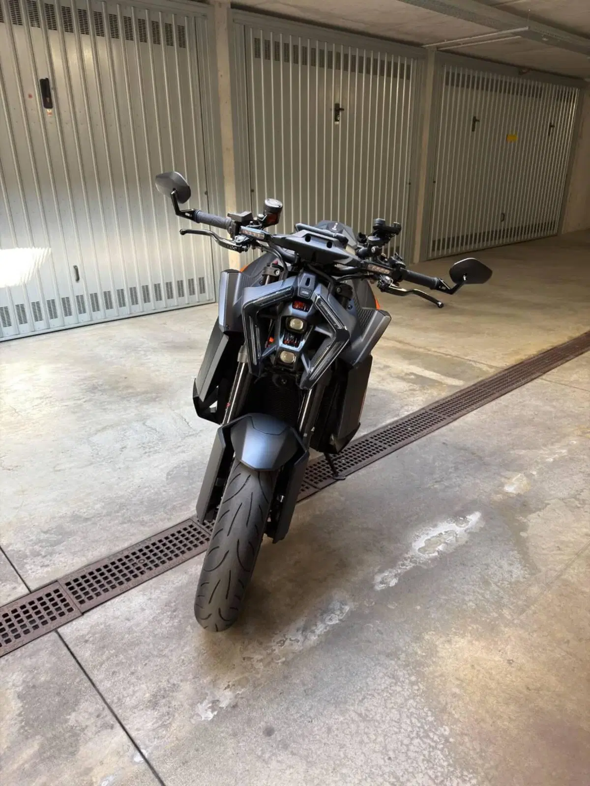 KTM 1390 Super Duke R (2024 - 26) (4)