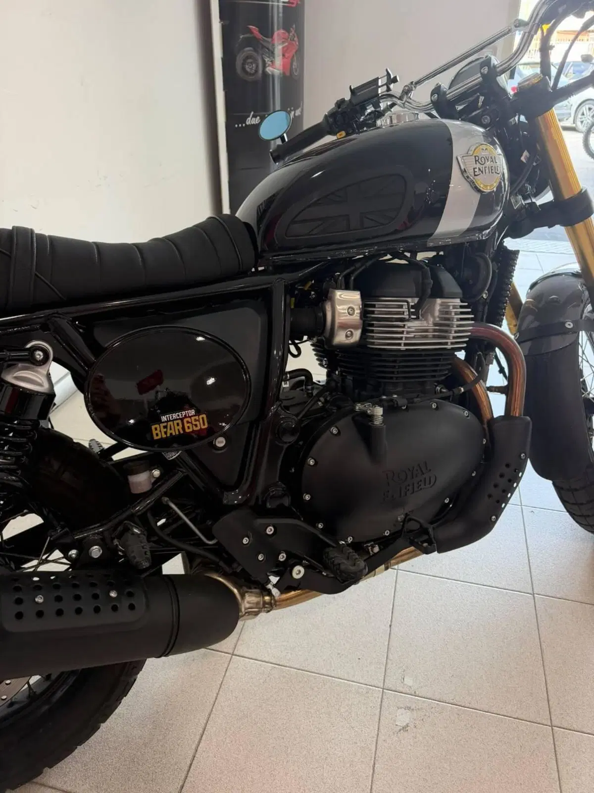 Royal Enfield Bear 650 (2025 - 26) (5)