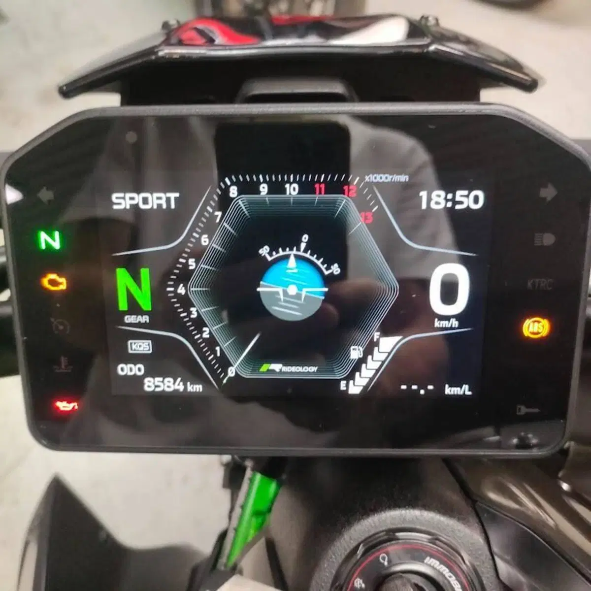 Kawasaki Z 900 SE (2025 - 27) (3)