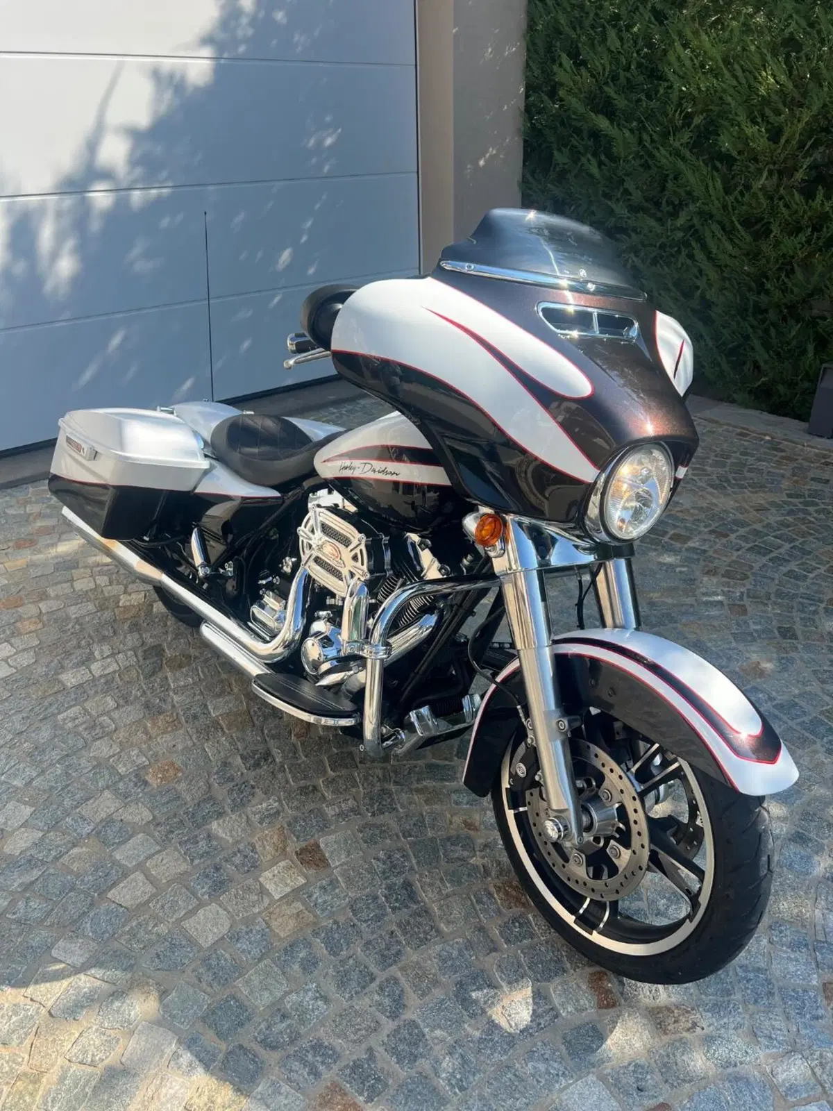 Harley-Davidson 1690 Street Glide Special (2014 - 16) - FLHX (2)