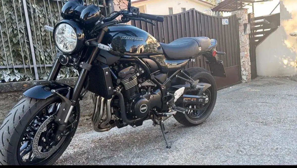 Kawasaki Z 900 RS Black Ball Edition (2026 - 27) (2)